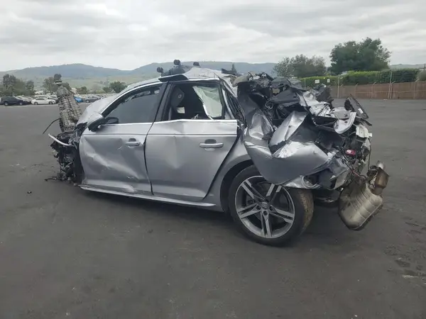 WAUENAF42JA110810 2018 AUDI A4 - Image 2