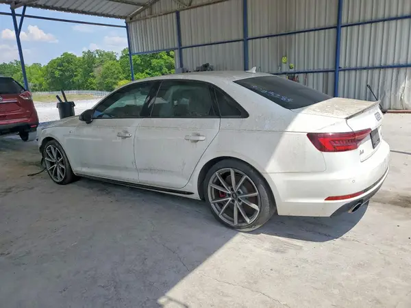WAUENAF42JA145878 2018 AUDI A4 - Image 2