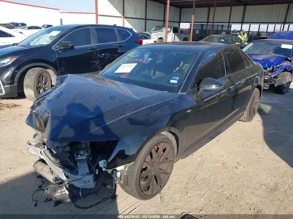 WAUENAF42JA151812 2018 AUDI A4 - Image 2