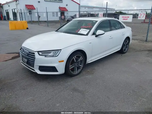 WAUENAF42JN009940 2018 AUDI A4 - Image 2