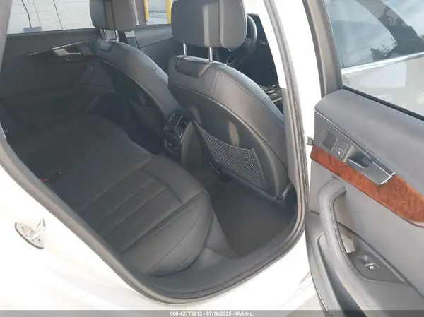 WAUENAF42KA095582 2019 AUDI A4 - Image 8