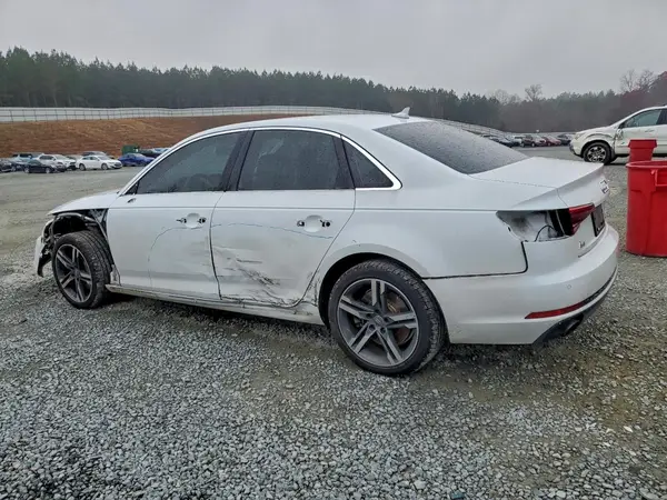 WAUENAF43HN013005 2017 AUDI A4 - Image 2