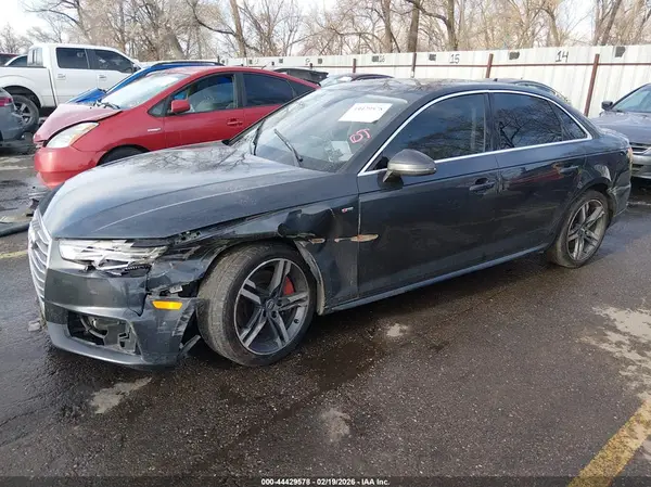 WAUENAF43JA066378 2018 AUDI A4 - Image 2