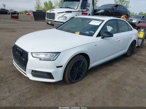 WAUENAF43JA140964 2018 AUDI A4 - Image 2