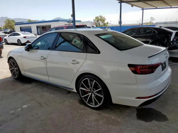WAUENAF43JA144643 2018 AUDI A4 - Image 2