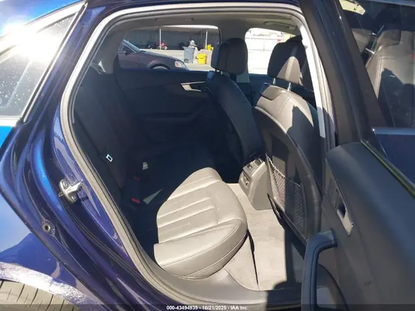 WAUENAF43KN004876 2019 AUDI A4 - Image 8