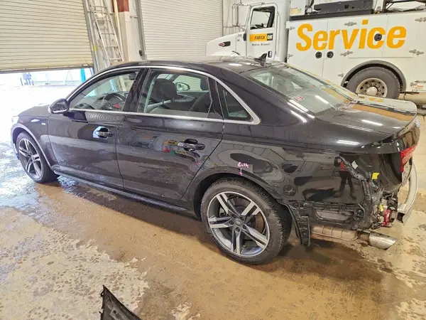 WAUENAF45HN005875 2017 AUDI A4 - Image 2