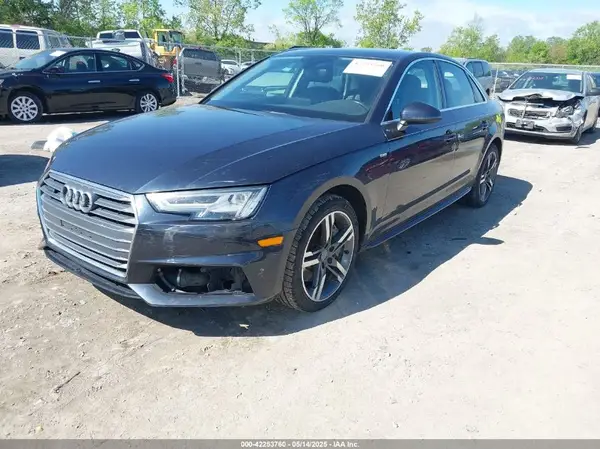 WAUENAF45HN009067 2017 AUDI A4 - Image 2