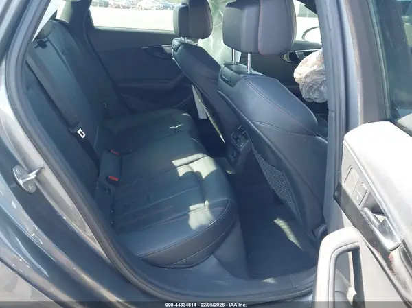 WAUENAF45JA068679 2018 AUDI A4 - Image 8