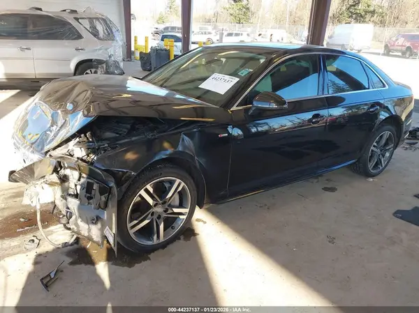 WAUENAF45JA163467 2018 AUDI A4 - Image 2