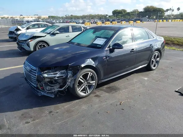 WAUENAF45JN000570 2018 AUDI A4 - Image 2