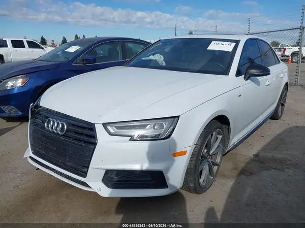 WAUENAF45JN002805 2018 AUDI A4 - Image 2