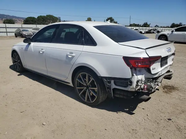WAUENAF45JN020074 2018 AUDI A4 - Image 2