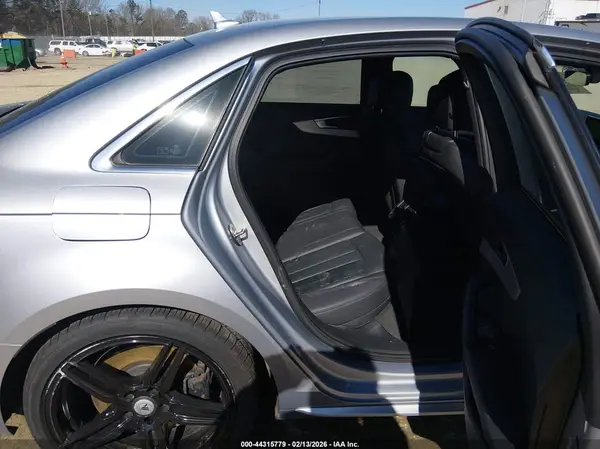 WAUENAF46HN002225 2017 AUDI A4 - Image 8
