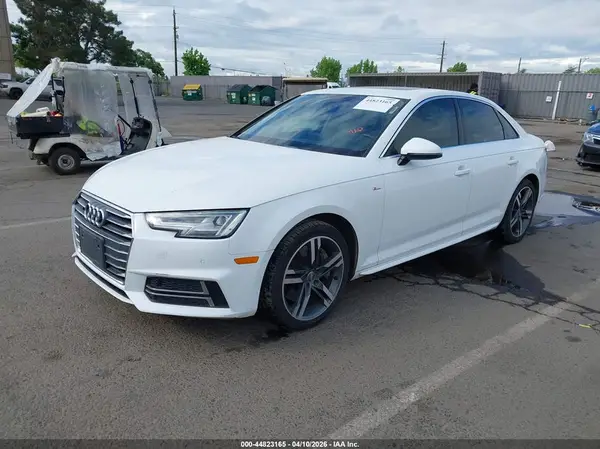 WAUENAF46HN010969 2017 AUDI A4 - Image 2