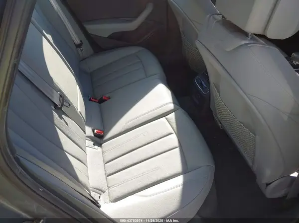 WAUENAF46HN034043 2017 AUDI A4 - Image 8