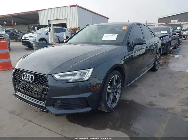 WAUENAF46HN040828 2017 AUDI A4 - Image 2