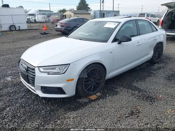 WAUENAF46JA045282 2018 AUDI A4 - Image 2