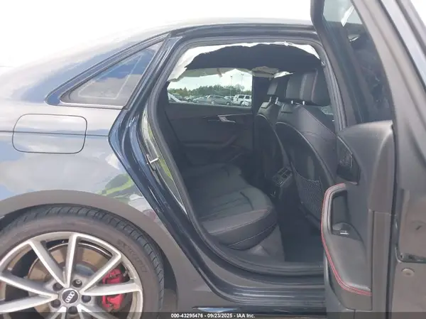 WAUENAF47JA059918 2018 AUDI A4 - Image 8