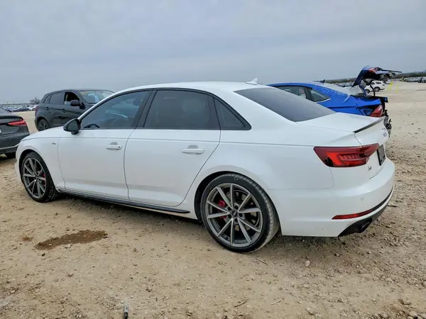 WAUENAF47JA121236 2018 AUDI A4 - Image 2