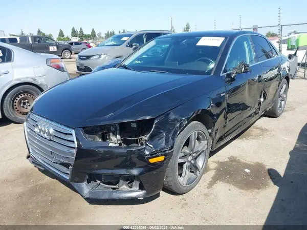 WAUENAF48HN000637 2017 AUDI A4 - Image 2