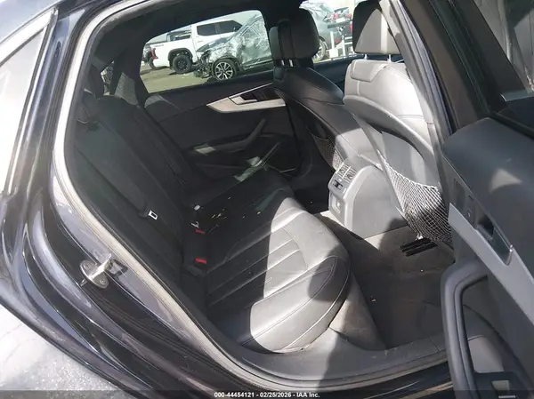 WAUENAF48HN020192 2017 AUDI A4 - Image 8