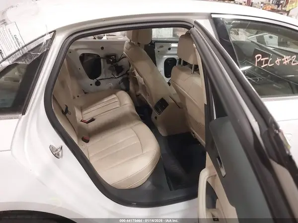 WAUENAF48HN034755 2017 AUDI A4 - Image 8