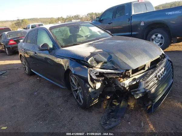 WAUENAF48JA100234 2018 AUDI A4 - Image 1