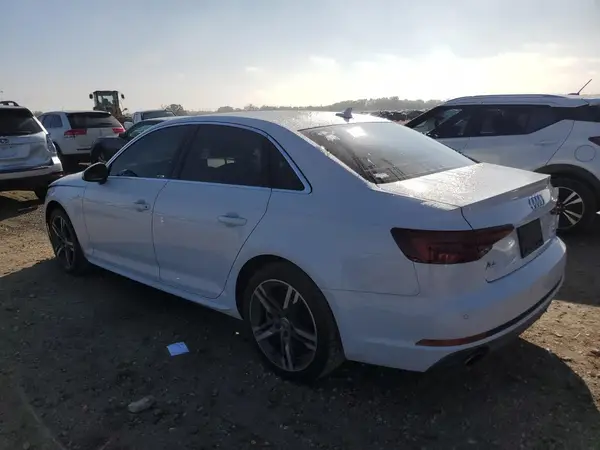 WAUENAF48JN000708 2018 AUDI A4 - Image 2
