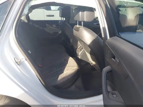 WAUENAF48KN012567 2019 AUDI A4 - Image 8
