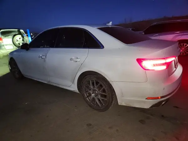 WAUENAF49HN001926 2017 AUDI A4 - Image 2