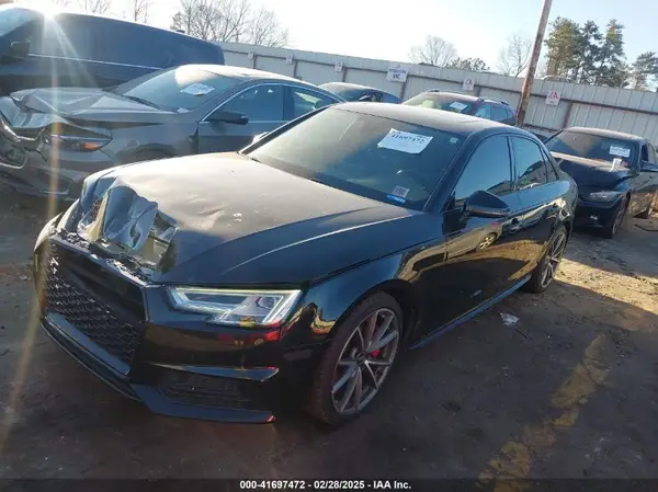 WAUENAF49JA052761 2018 AUDI A4 - Image 2