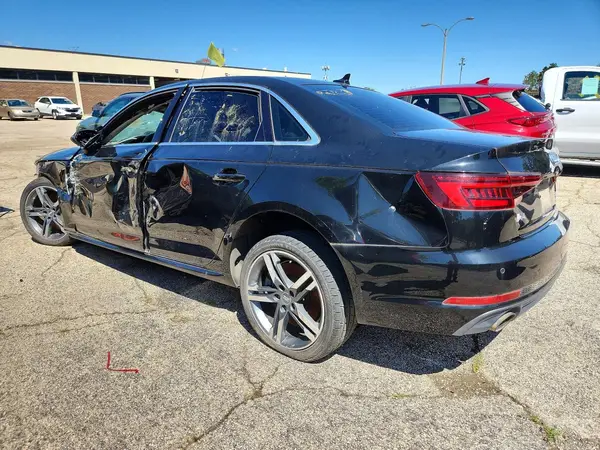 WAUENAF49JA111906 2018 AUDI A4 - Image 2