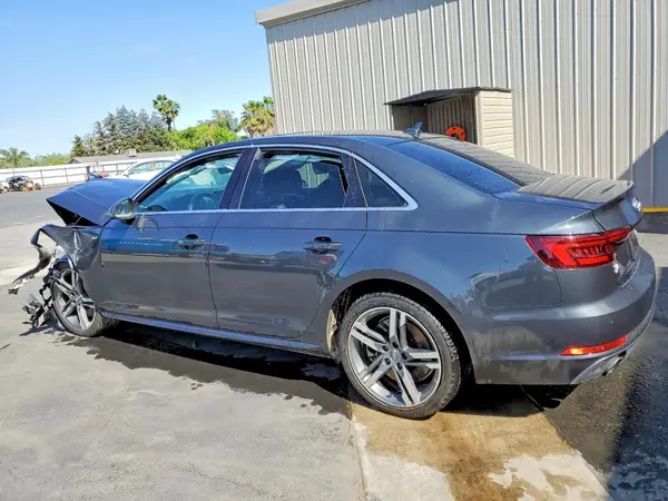 WAUENAF49JA128110 2018 AUDI A4 - Image 2