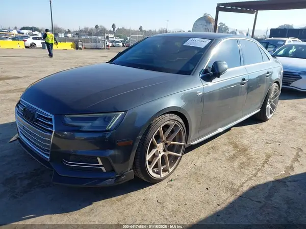 WAUENAF49JN005741 2018 AUDI A4 - Image 2