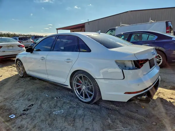 WAUENAF49JN006792 2018 AUDI A4 - Image 2