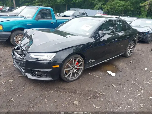 WAUENAF49JN009501 2018 AUDI A4 - Image 2