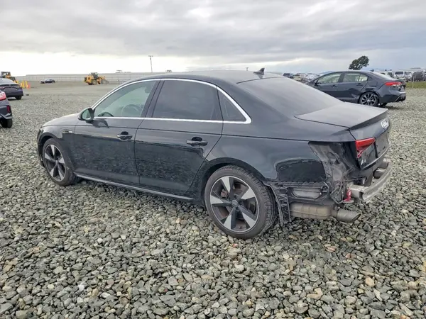 WAUENAF4XHN010554 2017 AUDI A4 - Image 2