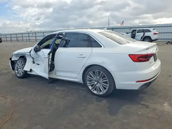 WAUENAF4XHN030450 2017 AUDI A4 - Image 2