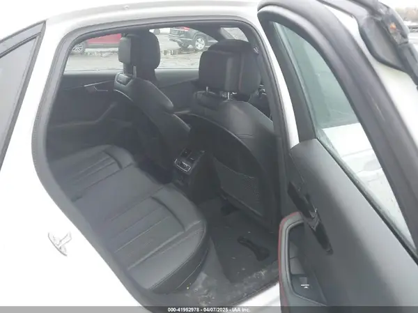 WAUENAF4XJA050677 2018 AUDI A4 - Image 8