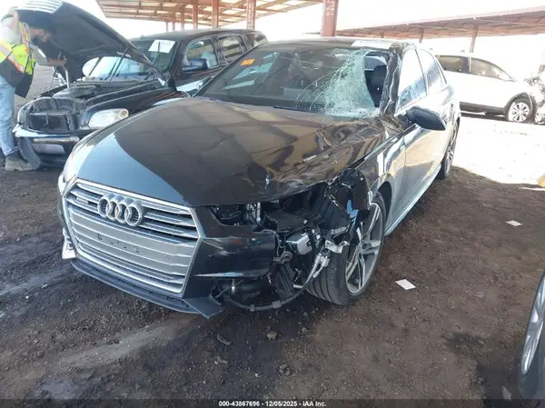 WAUENAF4XJA076972 2018 AUDI A4 - Image 2