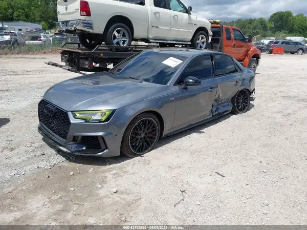 WAUENAF4XJA095831 2018 AUDI A4 - Image 2