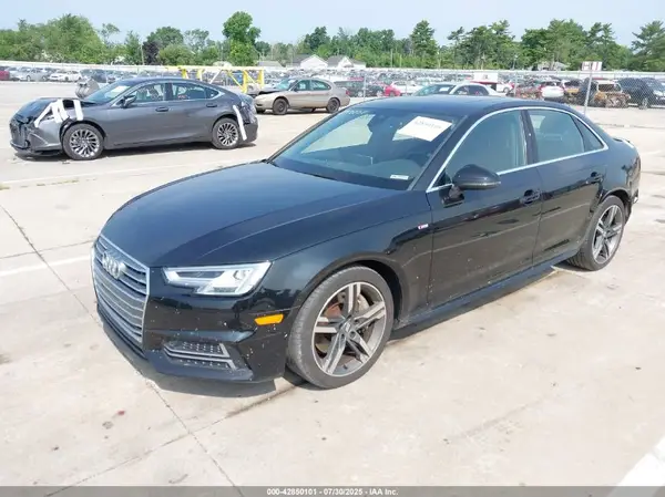 WAUENAF4XJA155221 2018 AUDI A4 - Image 2