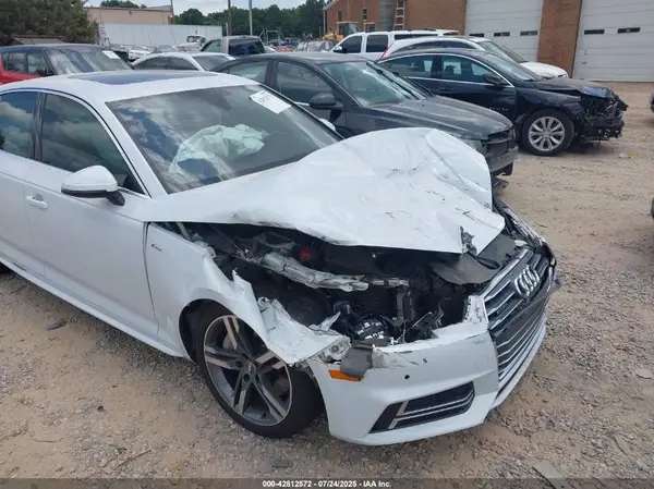 WAUENAF4XJN016196 2018 AUDI A4 - Image 1