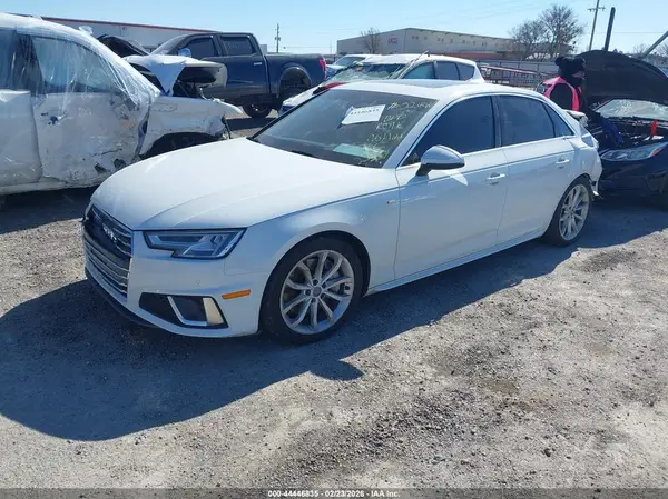 WAUENAF4XKA015610 2019 AUDI A4 - Image 2