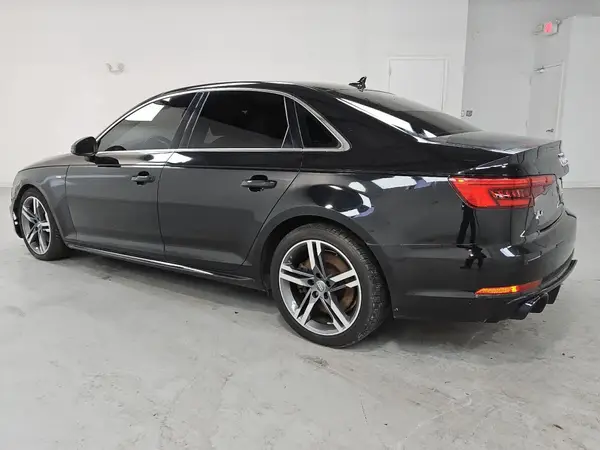 WAUENBF43HN042400 2017 AUDI A4 - Image 2