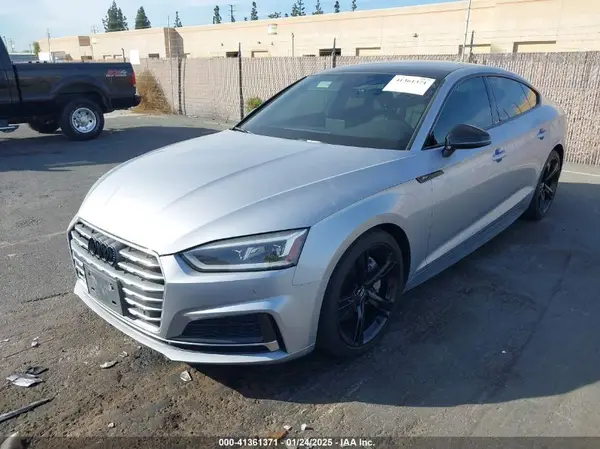 WAUENCF50JA057402 2018 AUDI A5 - Image 2