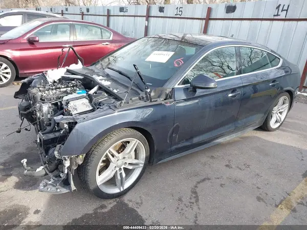 WAUENCF50JA110910 2018 AUDI A5 - Image 2