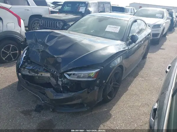 WAUENCF51KA017590 2019 AUDI A5 - Image 2