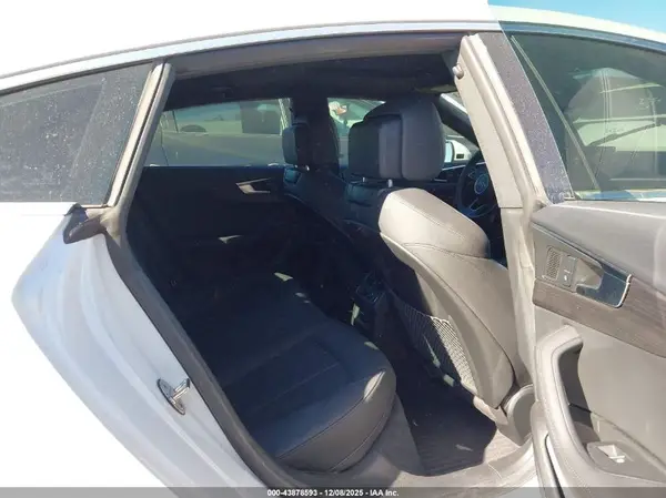 WAUENCF51KA025303 2019 AUDI A5 - Image 8